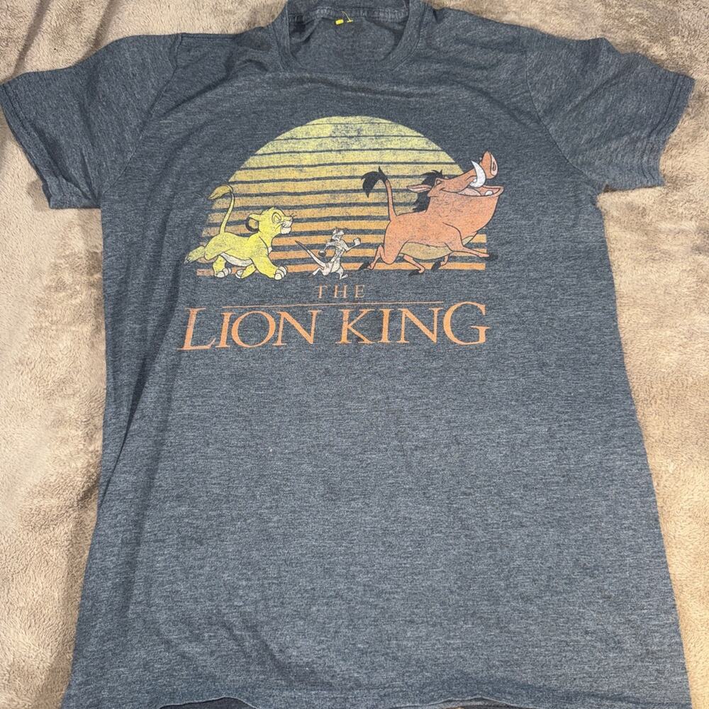 Disney's The Lion King Disney T-Shirt Grey Mens Youth Xl/mens Small Size.
